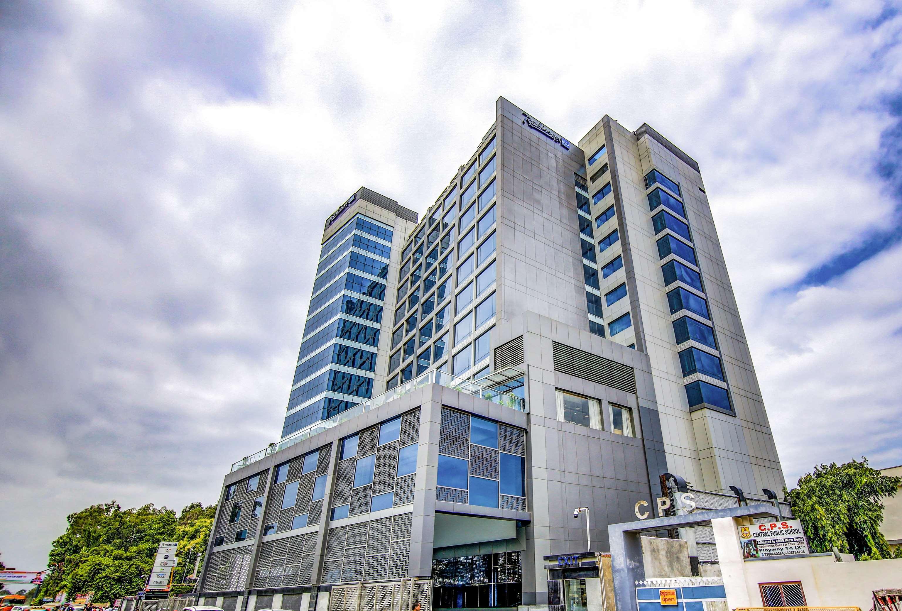 Radisson Blu Gorakhpur Hotel Buitenkant foto